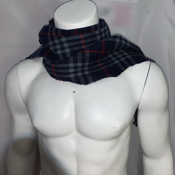 BURBERRY navy & red nova check LAMBSWOOL scarf - Picture 8 of 13